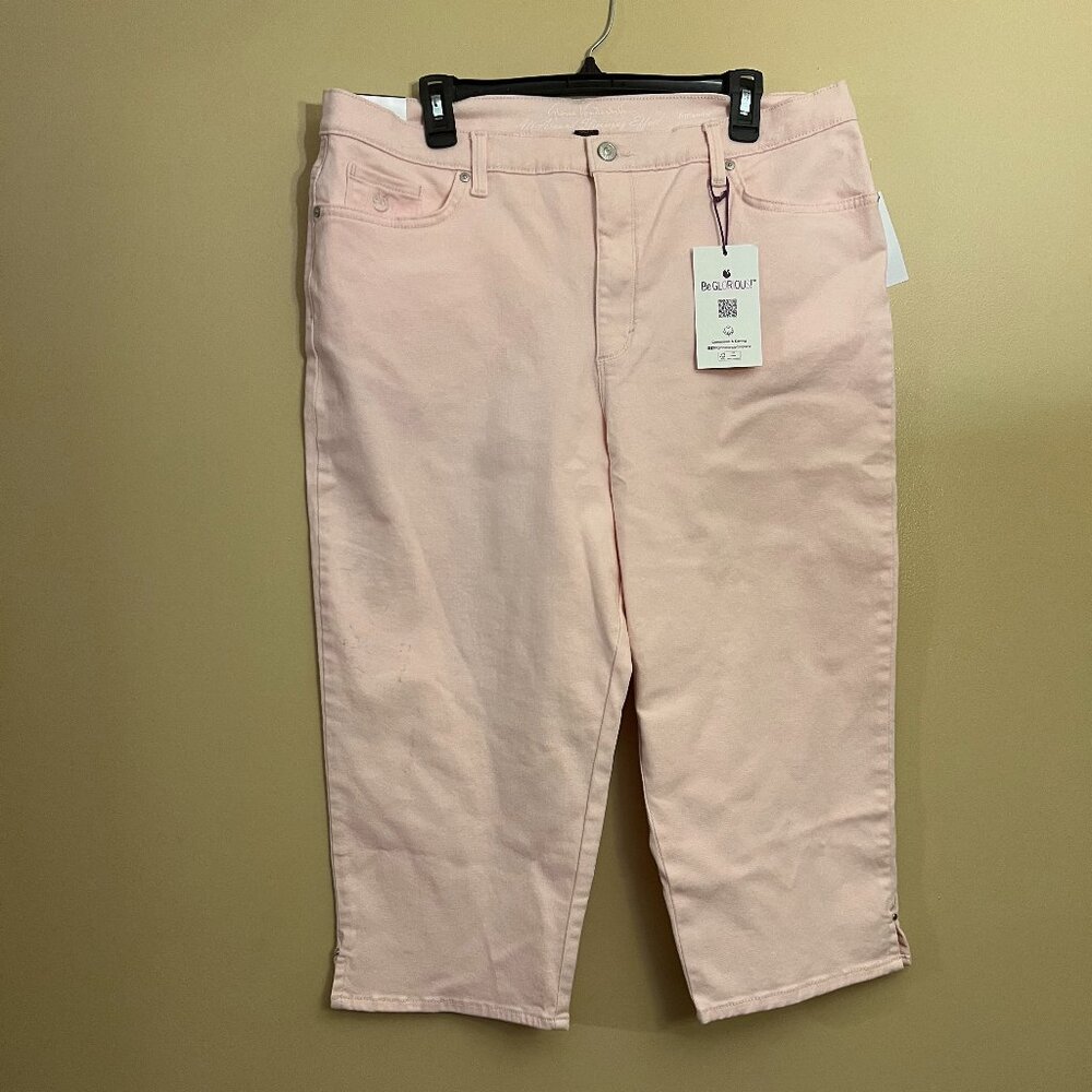Gloria Vanderbilt Women's Capri Jeans Pink Amanda Classic Rise, Size 18